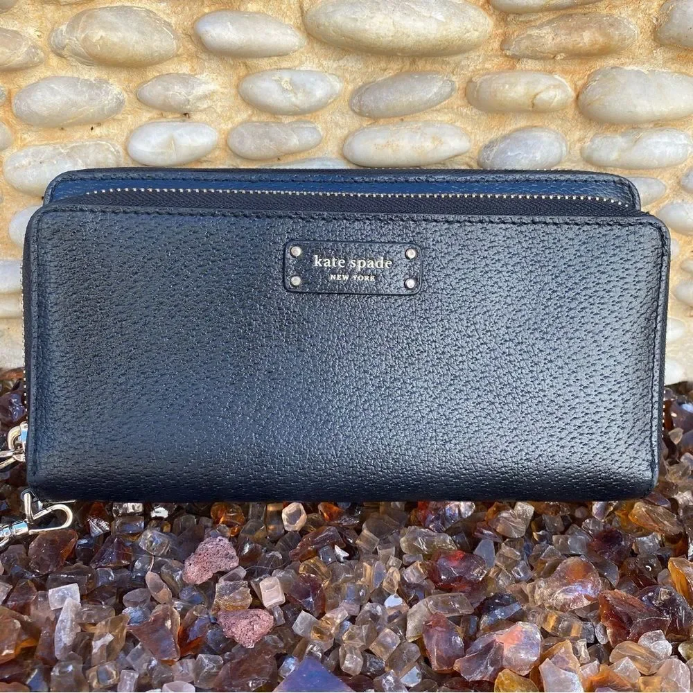 Kate Spade Payton Large Black Wallet/Wristlet. Excellent Condition!